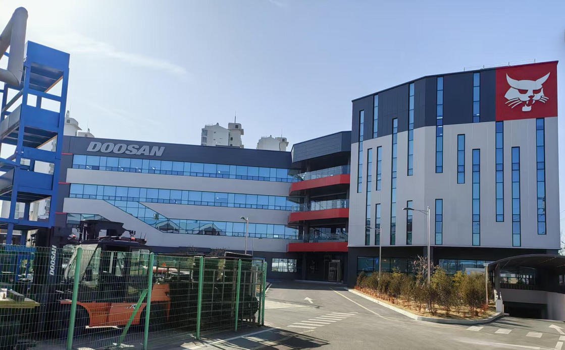 Делегация руководителей компании посетила ключевого южнокорейского клиента.